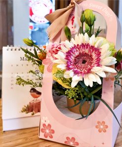 Túi giấy cắm hoa họa tiết bông hoa